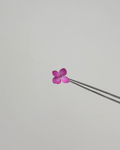 Sora Naturale | Real Pressed Hydrangea Necklace - Circular (One-of-a-Kind)