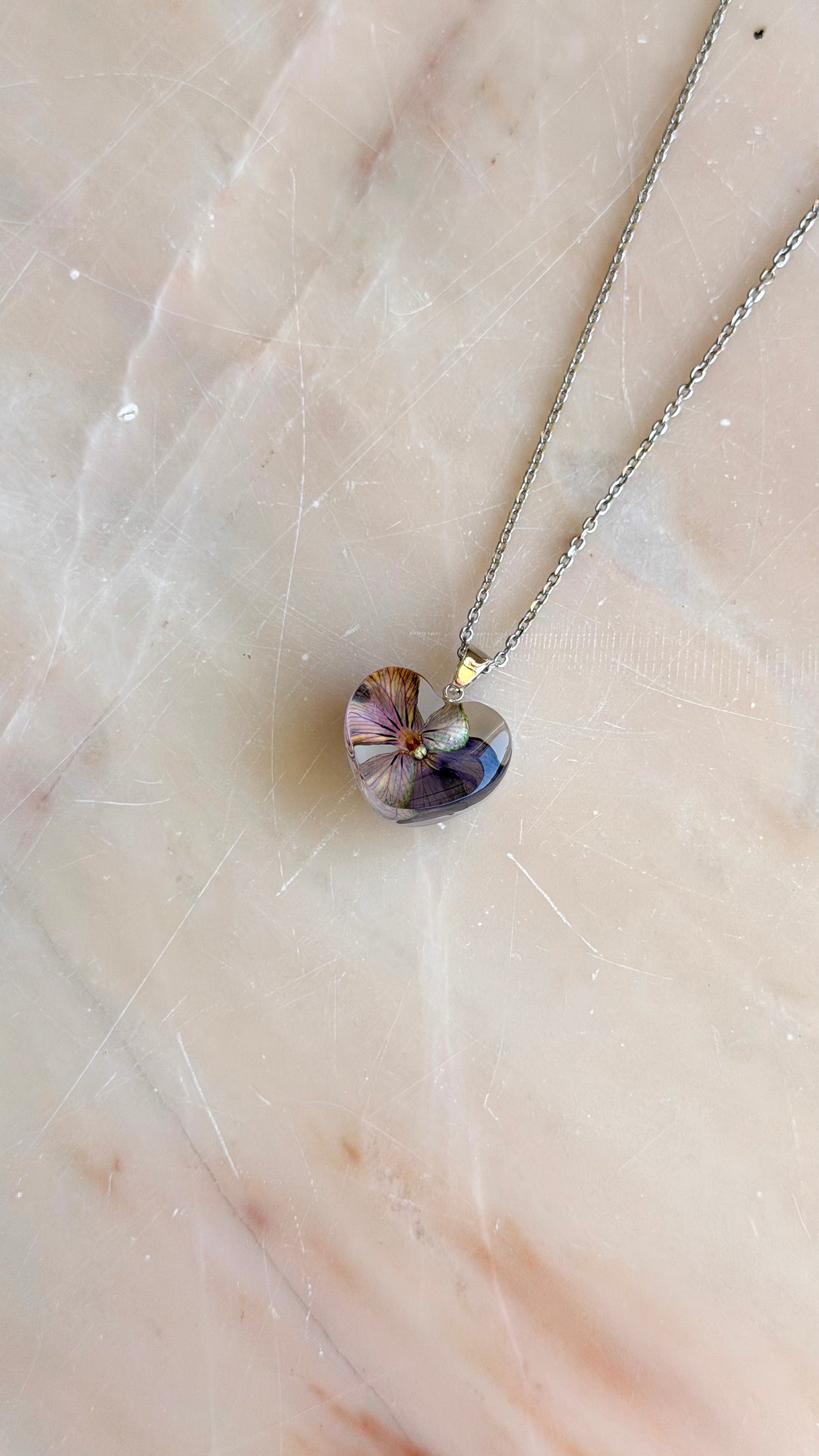 Sora Naturale | Real Pressed Viola Heart Necklace