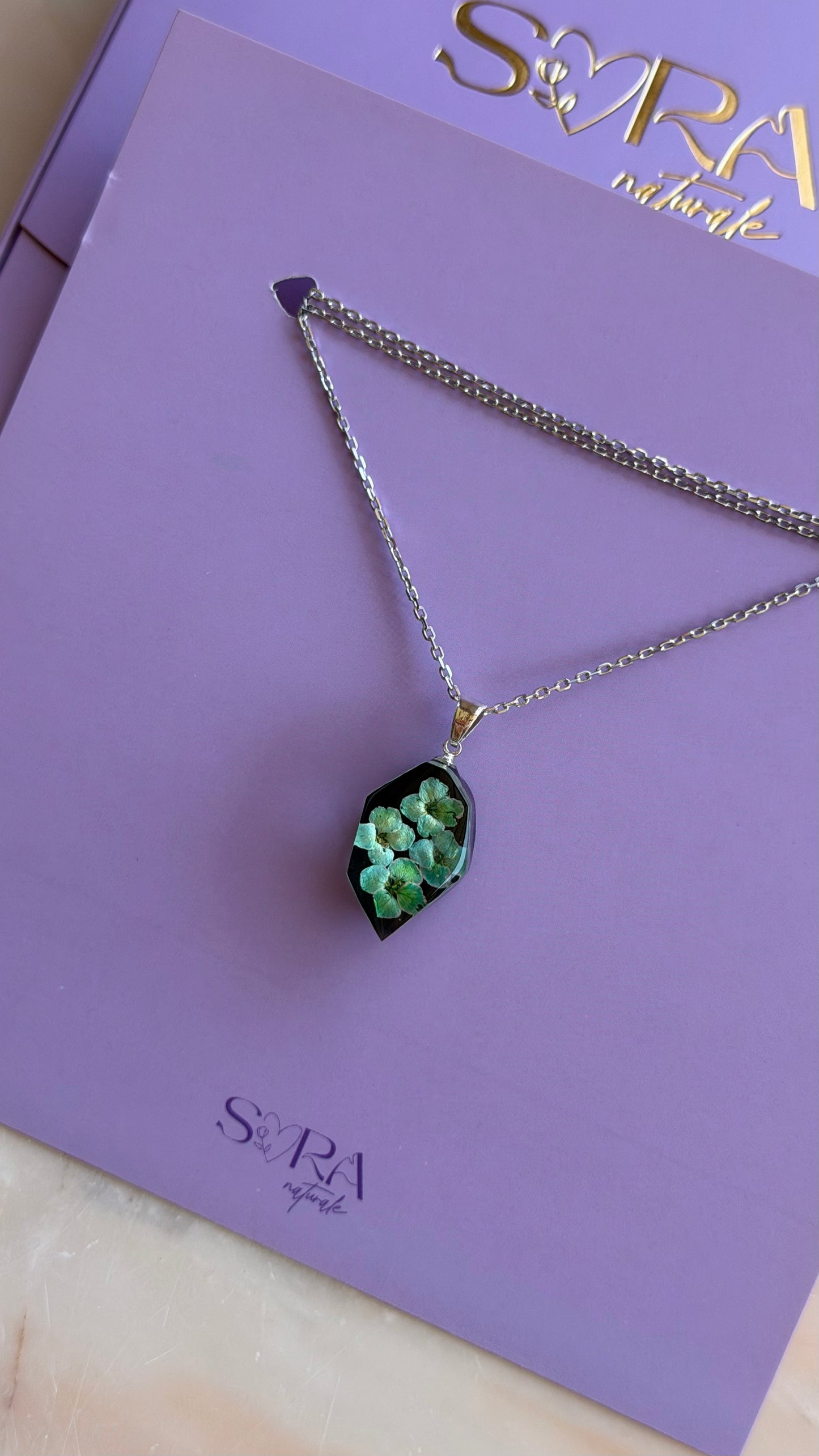 Sora Naturale | Real Pressed Alyssum Black Geometric Necklace