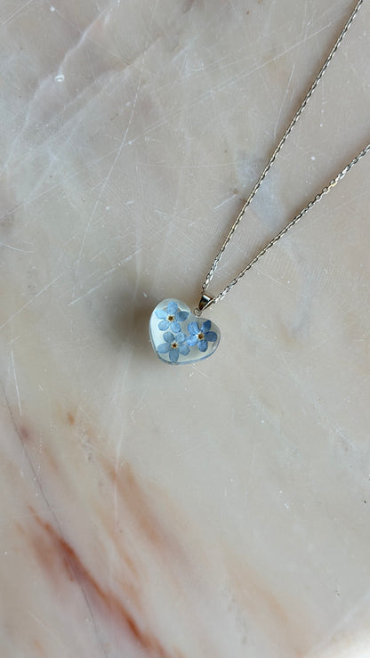 Sora Naturale | Real Pressed Forget-Me-Not Heart Necklace