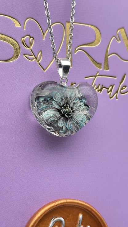 Sora Naturale | Real Pressed Pearly Everlasting Heart Necklace