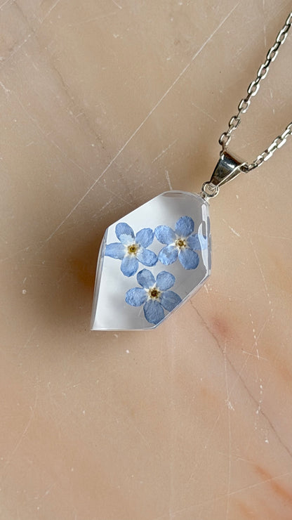 Sora Naturale | Real Pressed Forget-Me-Not Geometric Necklace