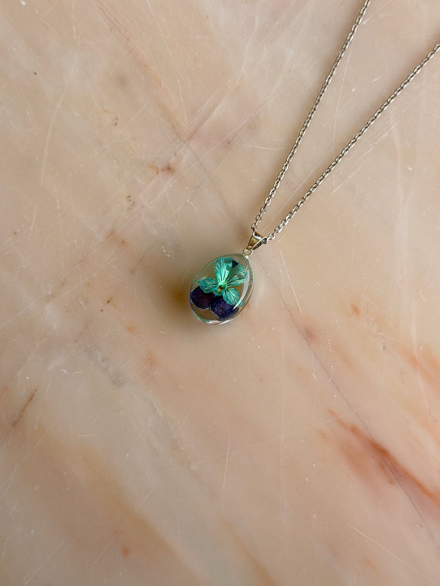 Sora Naturale | Real Pressed Viola Necklace (One-of-a-Kind)
