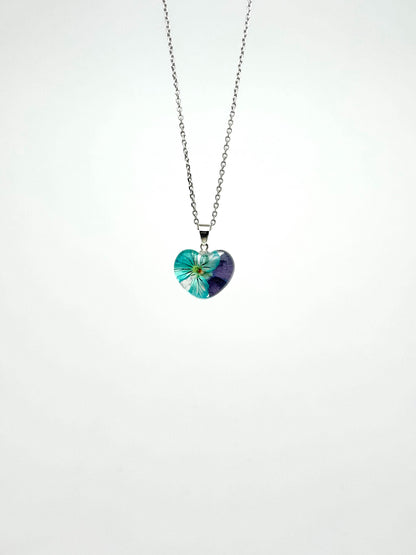 Sora Naturale | Real Pressed Viola Heart Necklace