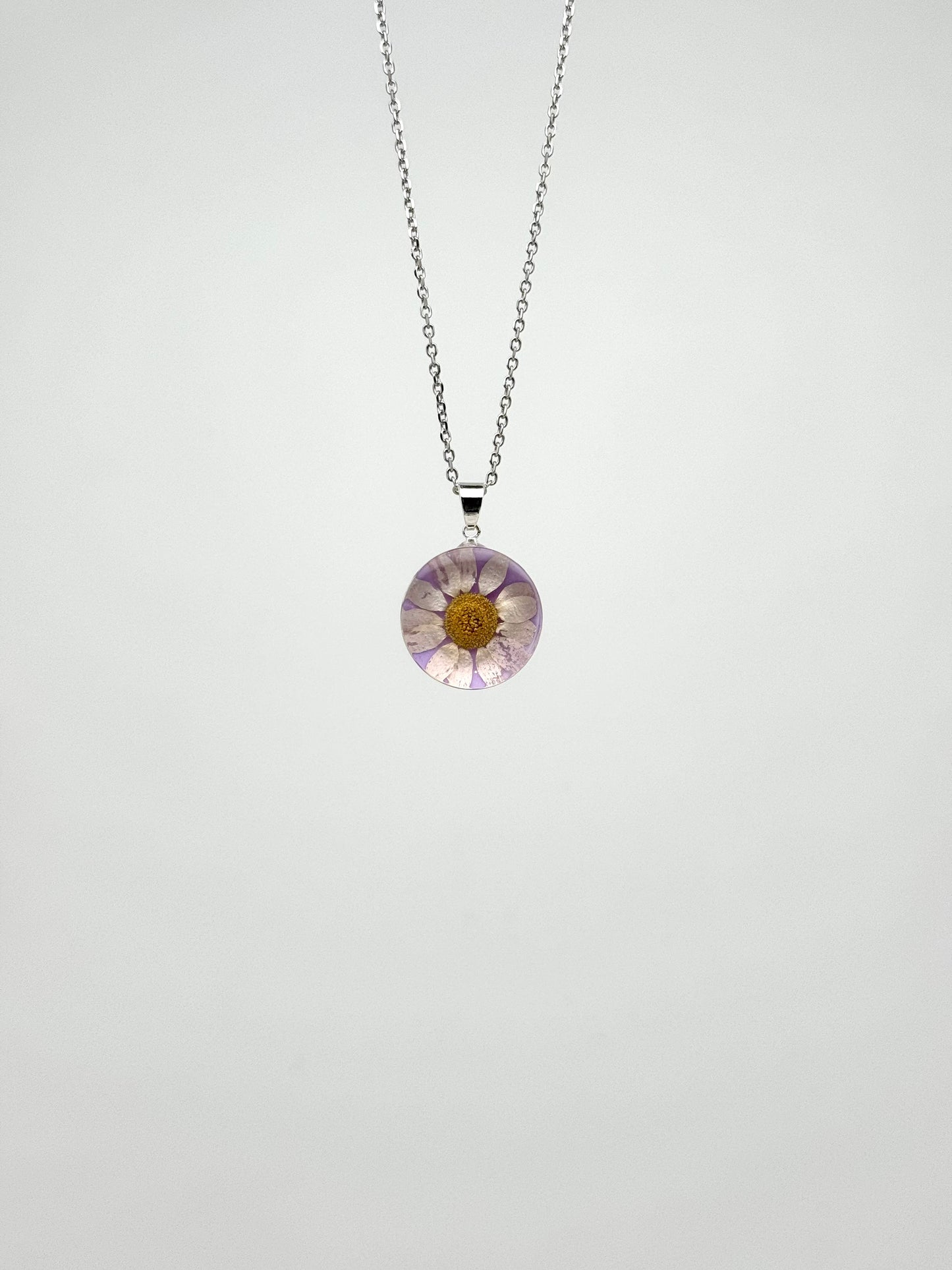 Sora Naturale | Real Pressed Daisy Necklace (One-of-a-Kind)