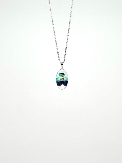 Sora Naturale | Real Pressed Viola Large Oval Necklace