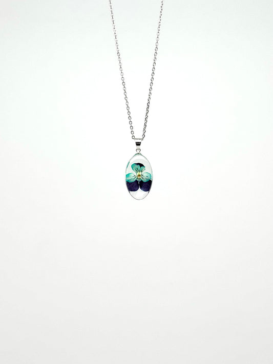 Sora Naturale | Real Pressed Viola Large Oval Necklace