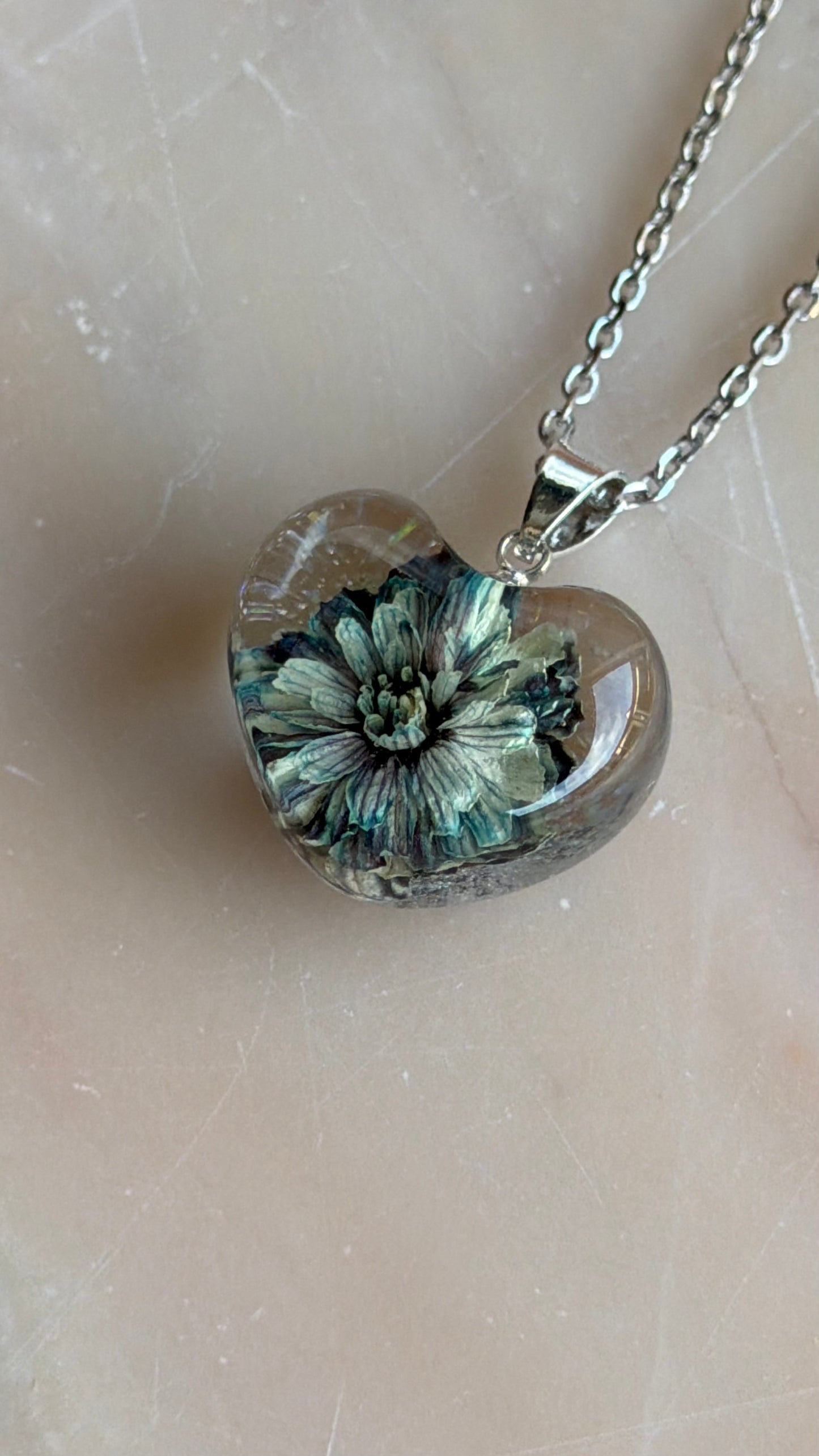 Sora Naturale | Real Pressed Pearly Everlasting Heart Necklace