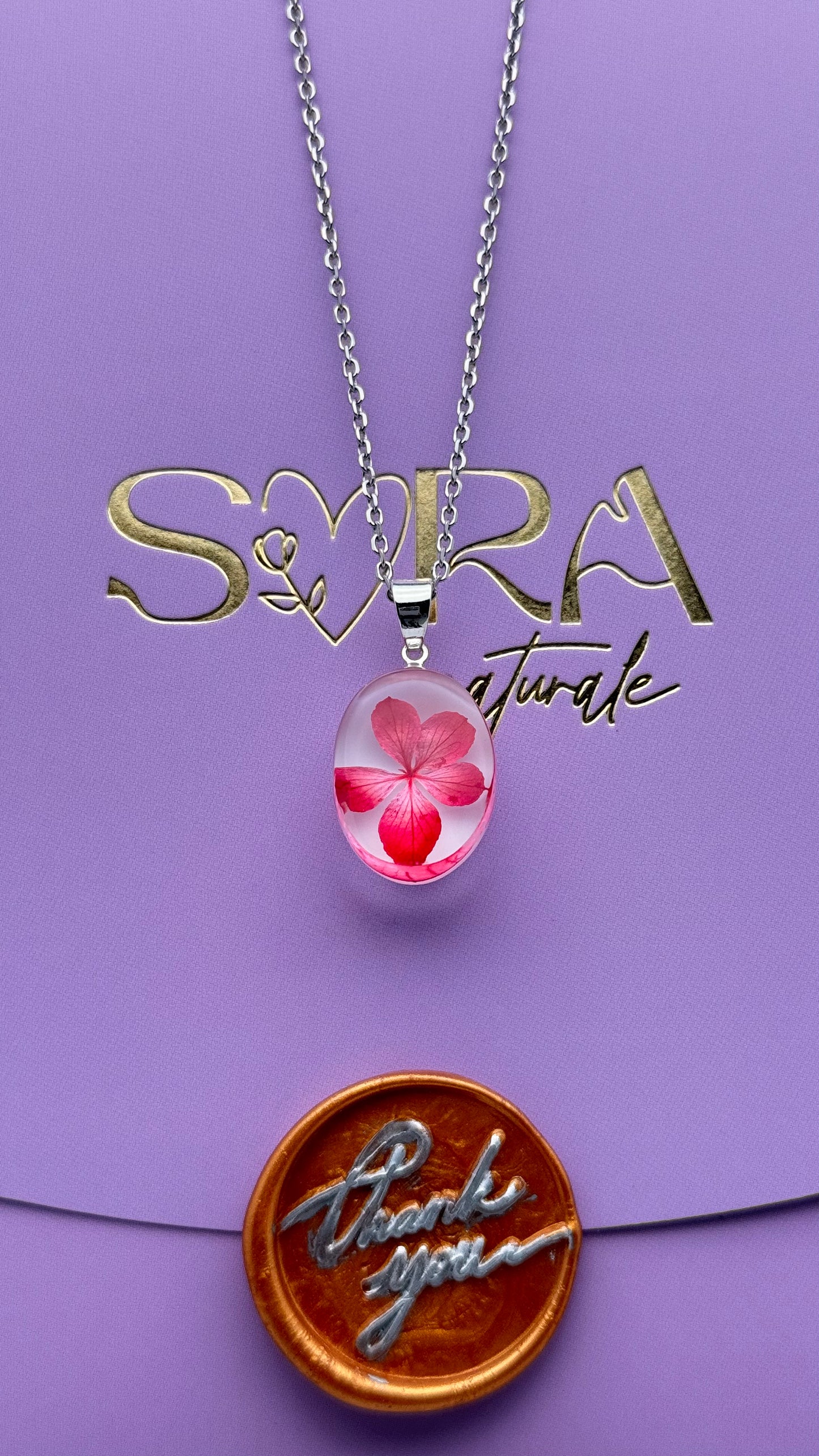 Sora Naturale | Real Pressed Pink Hydrangea Oval Necklace