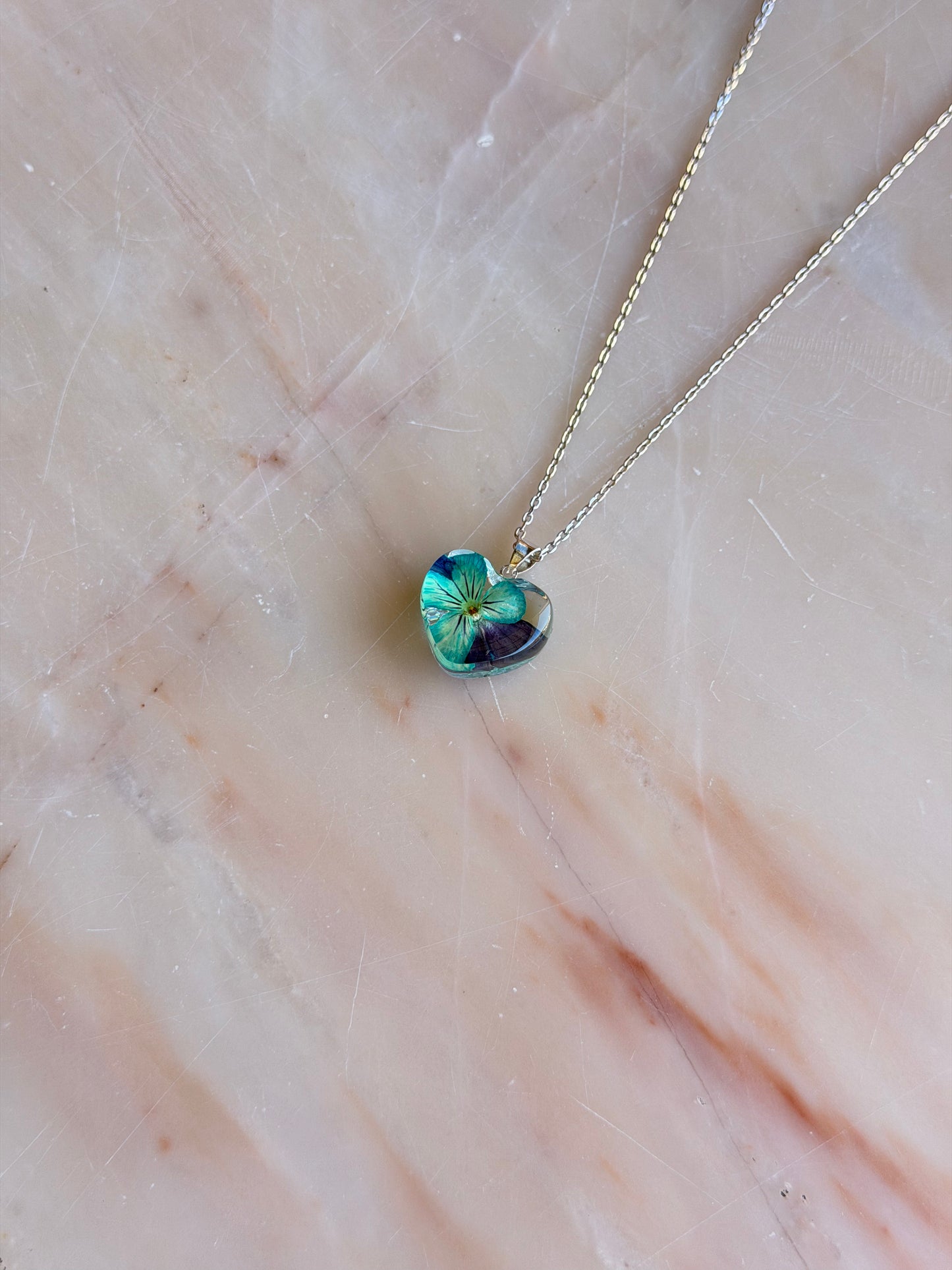 Sora Naturale | Real Pressed Viola Heart Necklace