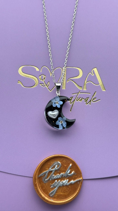 Sora Naturale | Real Pressed Forget-Me-Not Crescent Moon Necklace