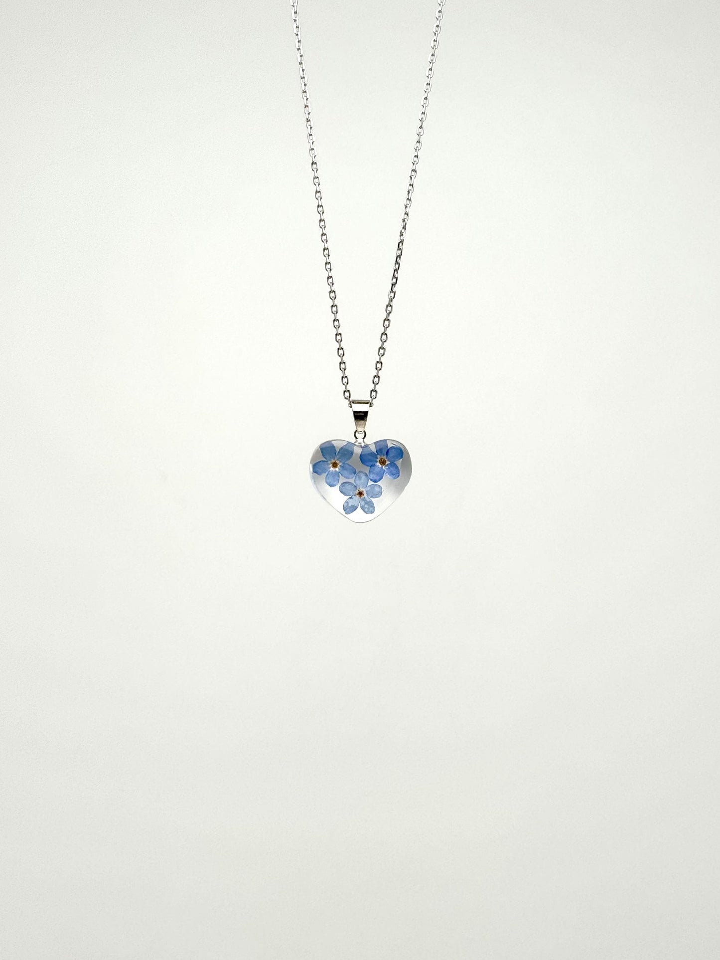 Sora Naturale | Real Pressed Forget-Me-Not Heart Necklace
