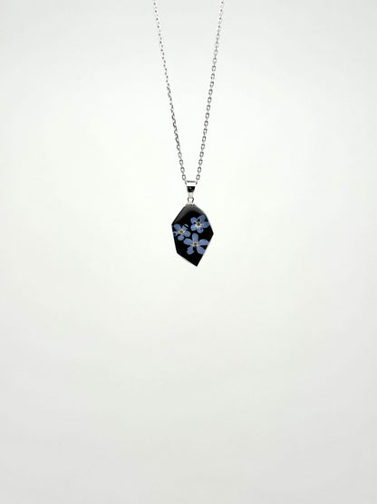 Sora Naturale | Real Pressed Forget-Me-Not Black Geometric Necklace