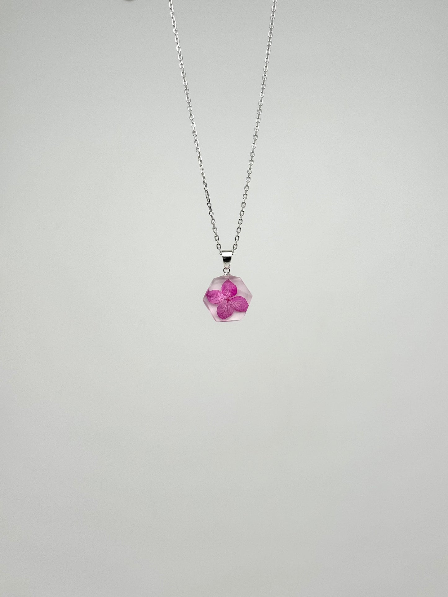 Sora Naturale | Real Pressed Pink Hydrangea Geometric Necklace