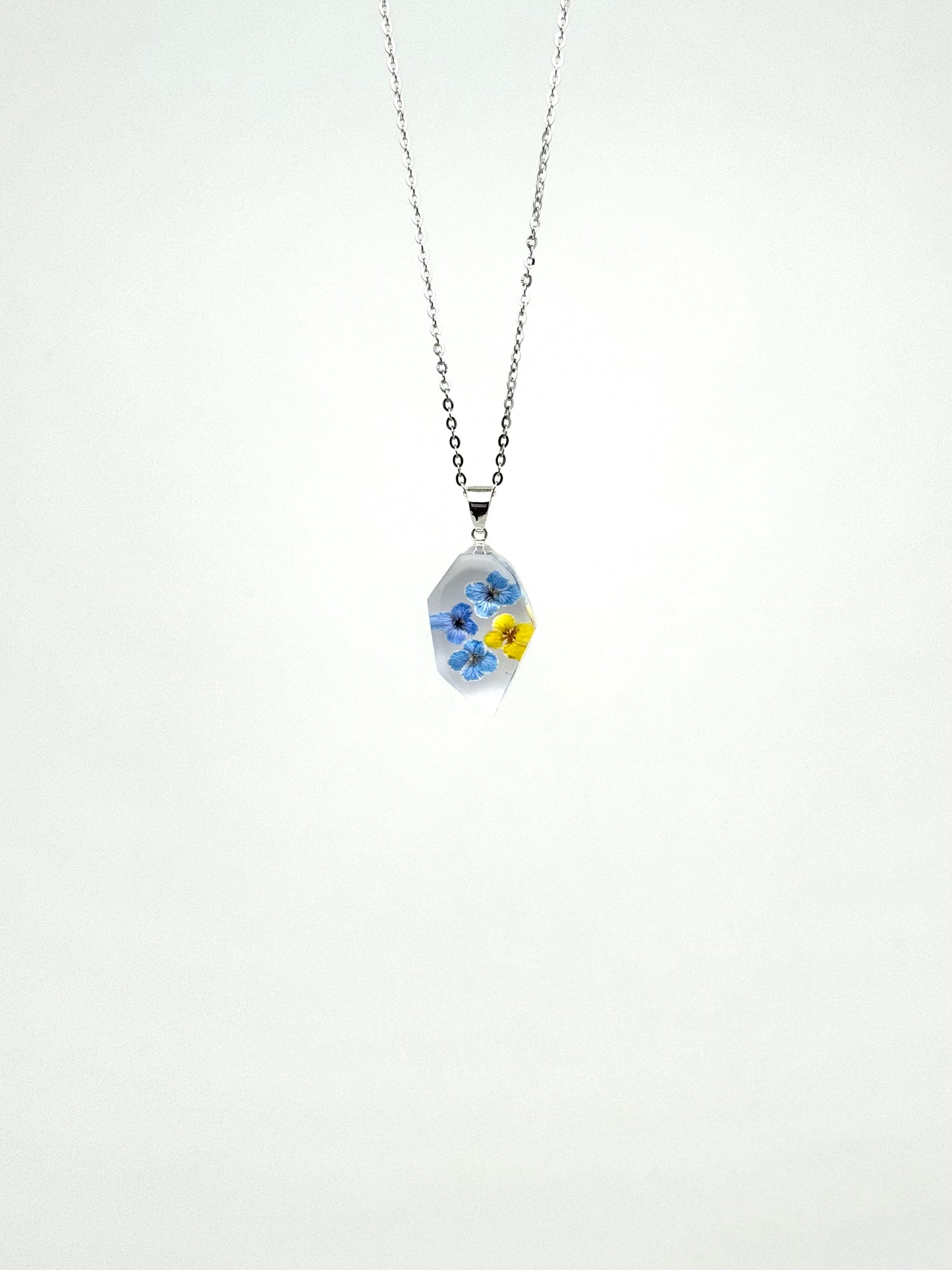 Sora Naturale | Real Pressed Alyssum Frosted White Necklace