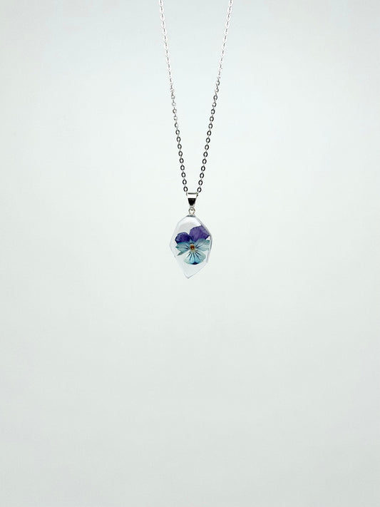 Sora Naturale | Real Pressed Viola Clear Geometric Necklace