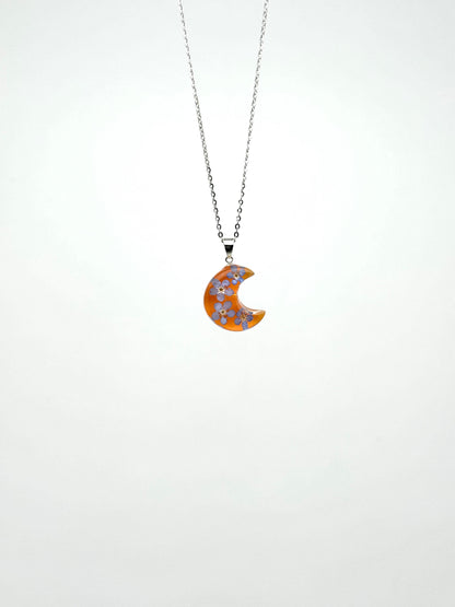Sora Naturale | Real Pressed Forget-Me-Not Crescent Moon Necklace