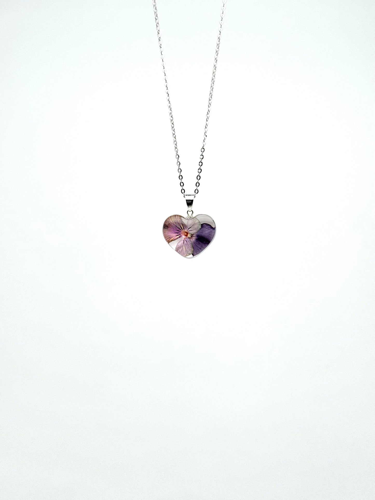 Sora Naturale | Real Pressed Viola Heart Necklace