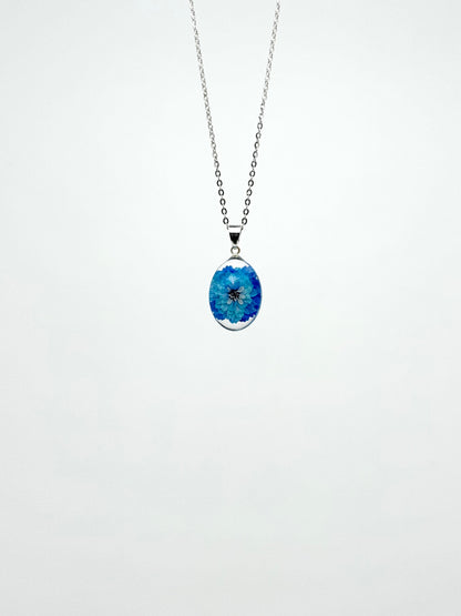 Sora Naturale | Real Pressed Blue Pearly Everlasting Oval Necklace