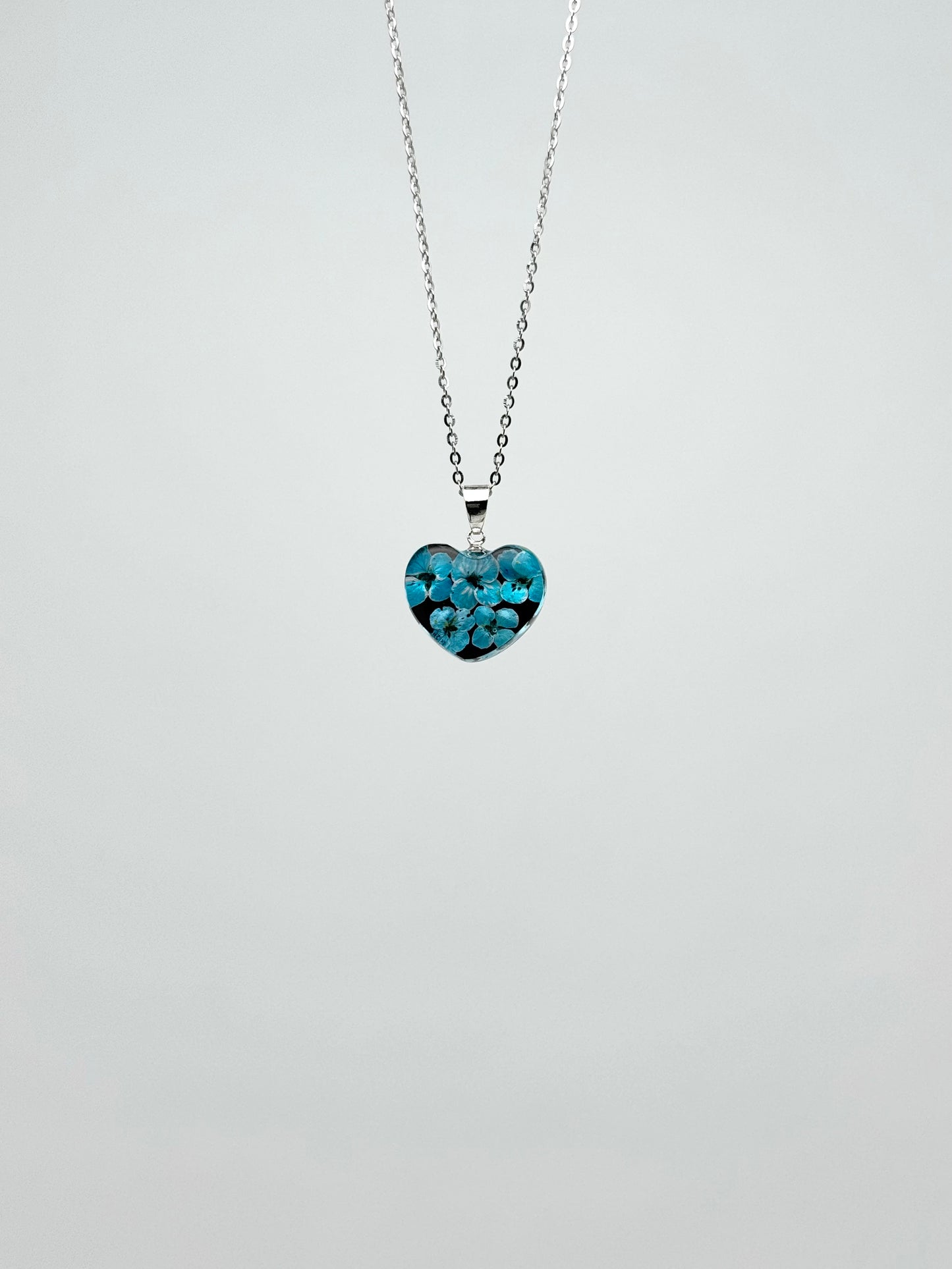 Sora Naturale | Real Pressed Alyssum Heart Necklace
