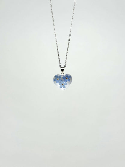Sora Naturale | Real Pressed Forget-Me-Not Heart Necklace