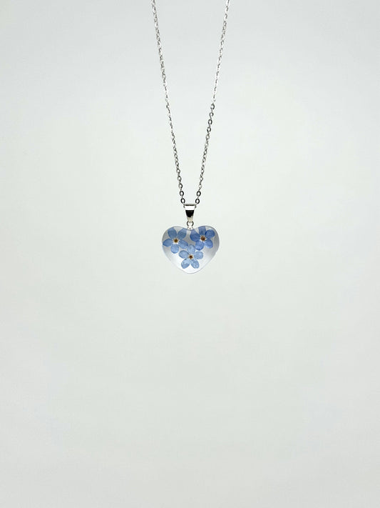Sora Naturale | Real Pressed Forget-Me-Not Heart Necklace