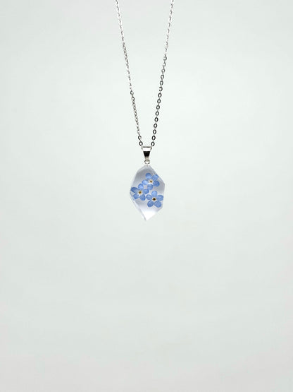 Sora Naturale | Real Pressed Forget-Me-Not Geometric Necklace