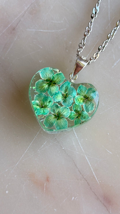 Sora Naturale | Real Pressed Green Alyssum Heart Necklace